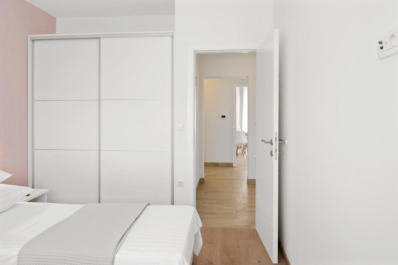 Aaa Anic Amazing Apartments Deluxe Сплит Экстерьер фото