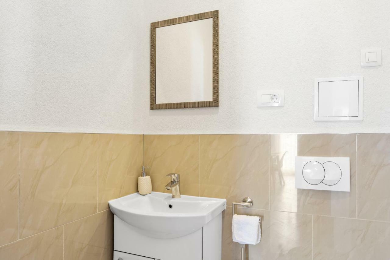 Aaa Anic Amazing Apartments Deluxe Сплит Экстерьер фото